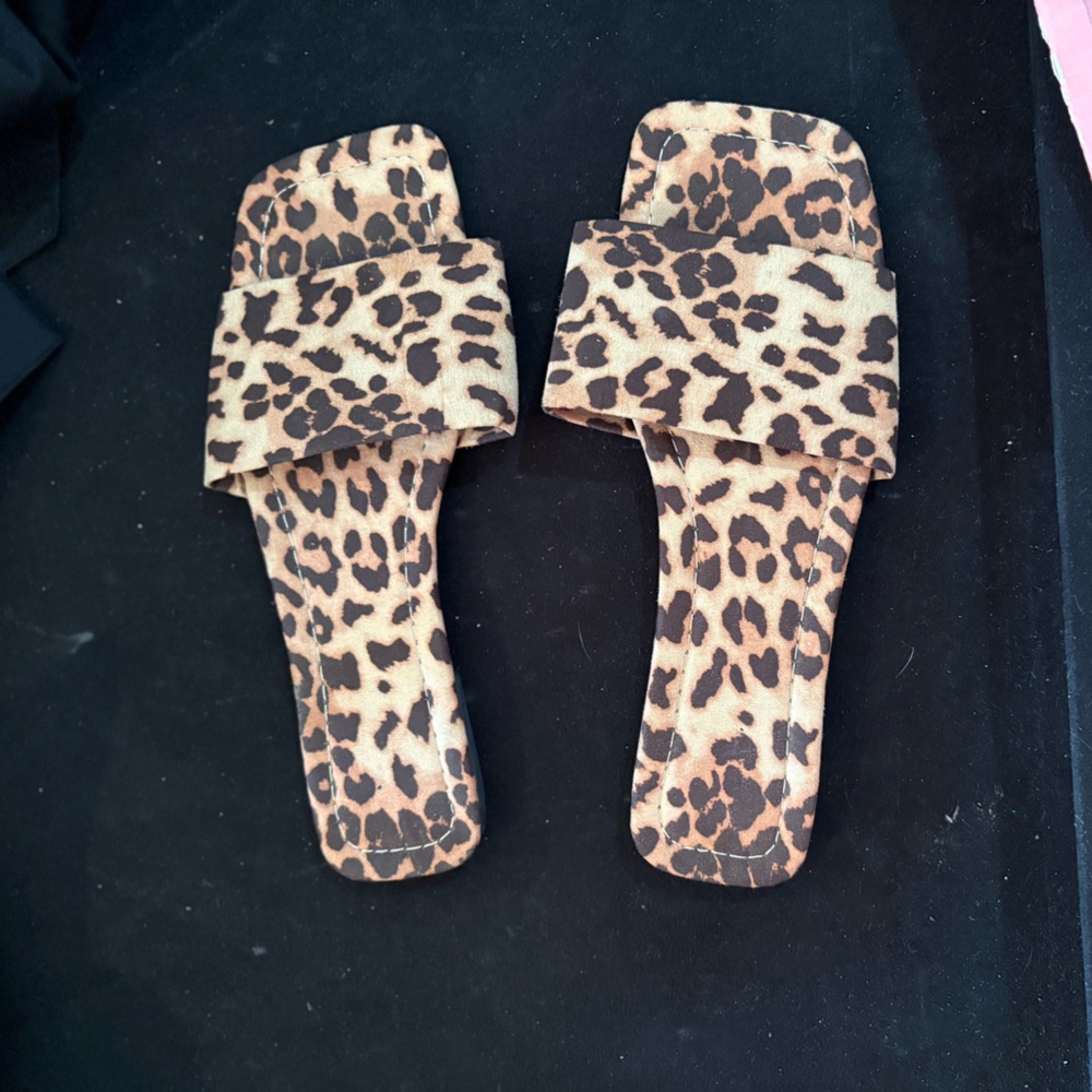 Leopard Print Women's Flats NEW